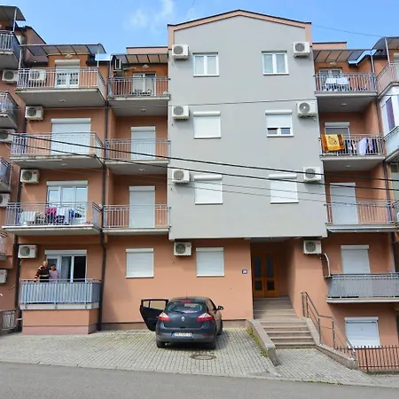 Apartment Nidza